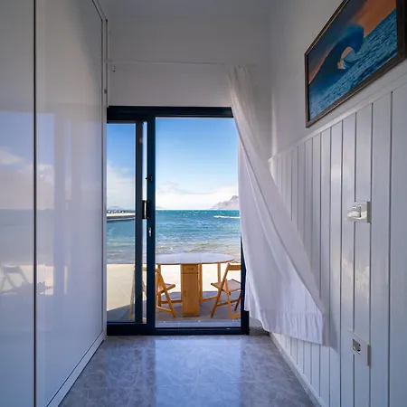 דירה Famara Home Beach פאמארה