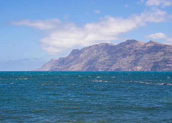 Famara Home Beach * Famara