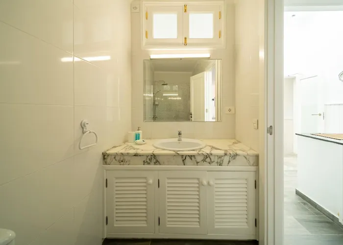 Famara Home Beach * Famara